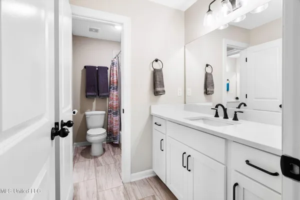 $610,000 | 5441 Grays Valley Drive, Hernando, MS 38632