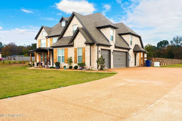 $610,000 | 5441 Grays Valley Drive, Hernando, MS 38632