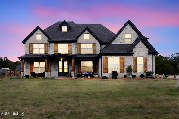 $610,000 | 5441 Grays Valley Drive, Hernando, MS 38632