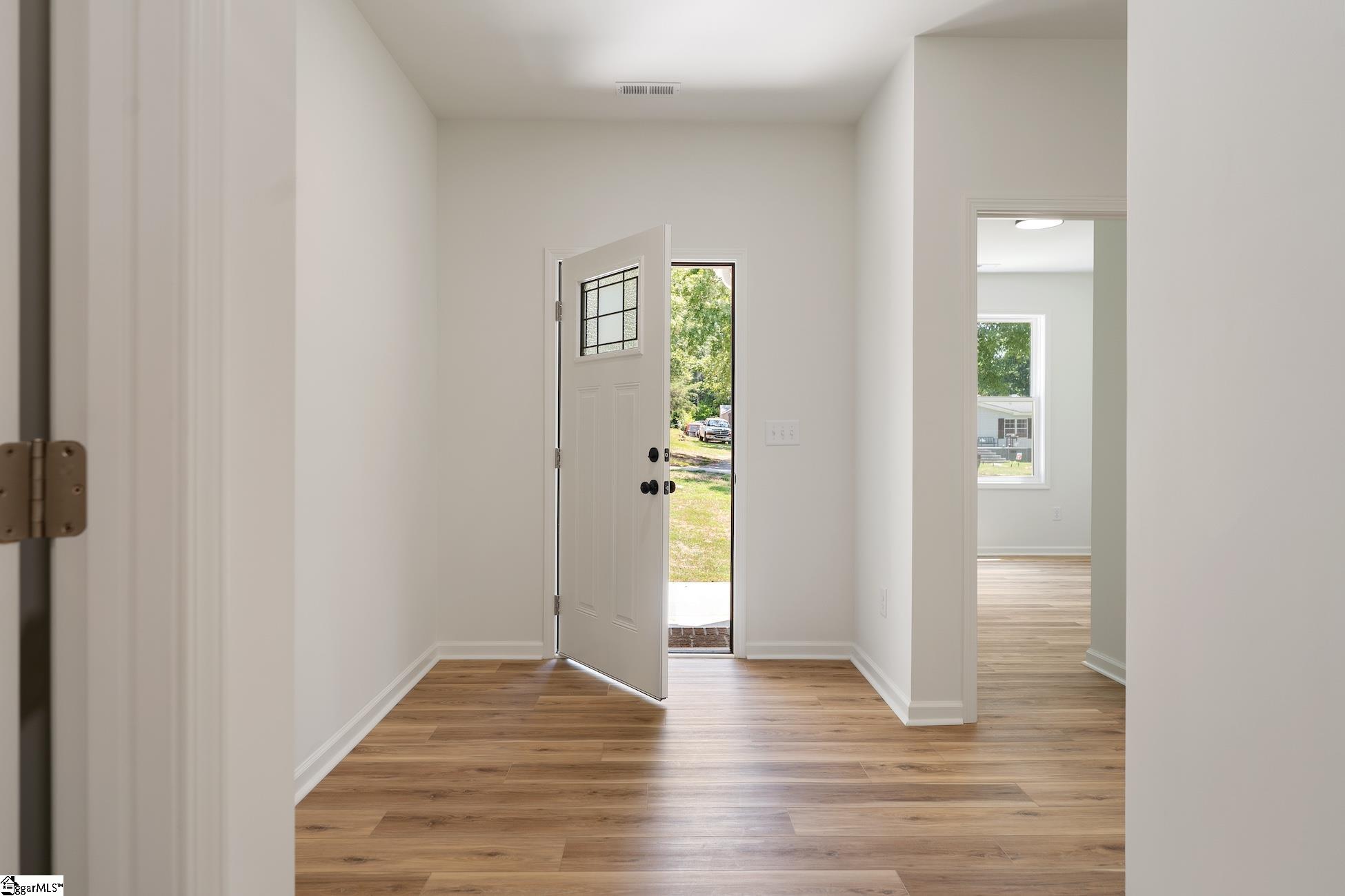 408 Burrell Street Pendleton, SC 29670 - Photo 4 of 34 Gallery Image 4