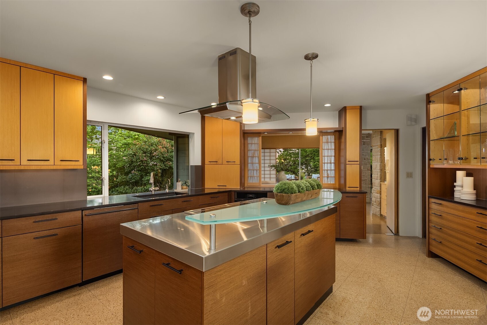 3704 48th Avenue Northeast Seattle, WA 98105 - Photo 18 of 40