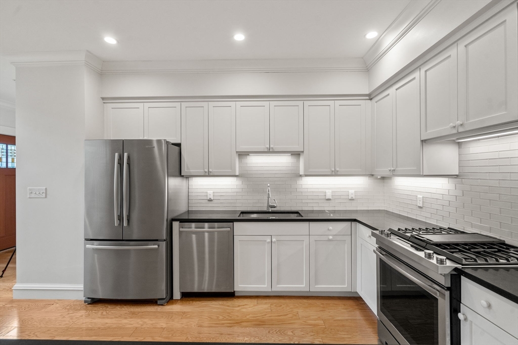 1 Abbey Road, Unit 1 Sherborn, MA 01770 - Photo 17 of 40