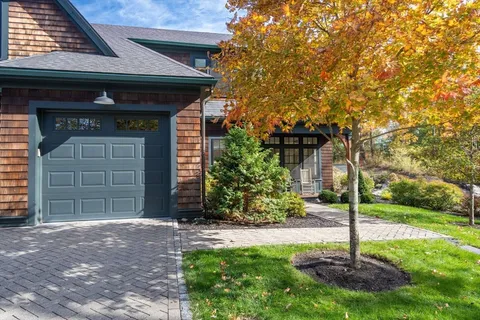 $899,000 | 1 Abbey Road, Unit 1, Sherborn, MA 01770