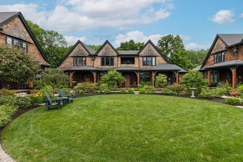 $899,000 | 1 Abbey Road, Unit 1, Sherborn, MA 01770