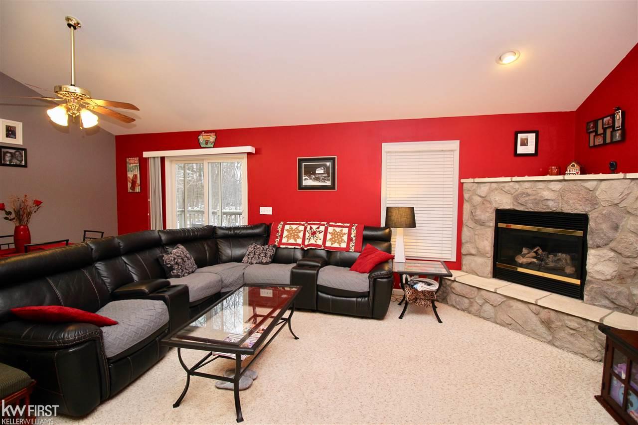 11200 Silver Lake Road Byron, MI 48418 - Photo 7 of 31 31371584-6.JPG