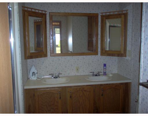 34 Lane F Coventry, RI 02816 - Photo 6 of 6 Other. full bath with double sink and skylight