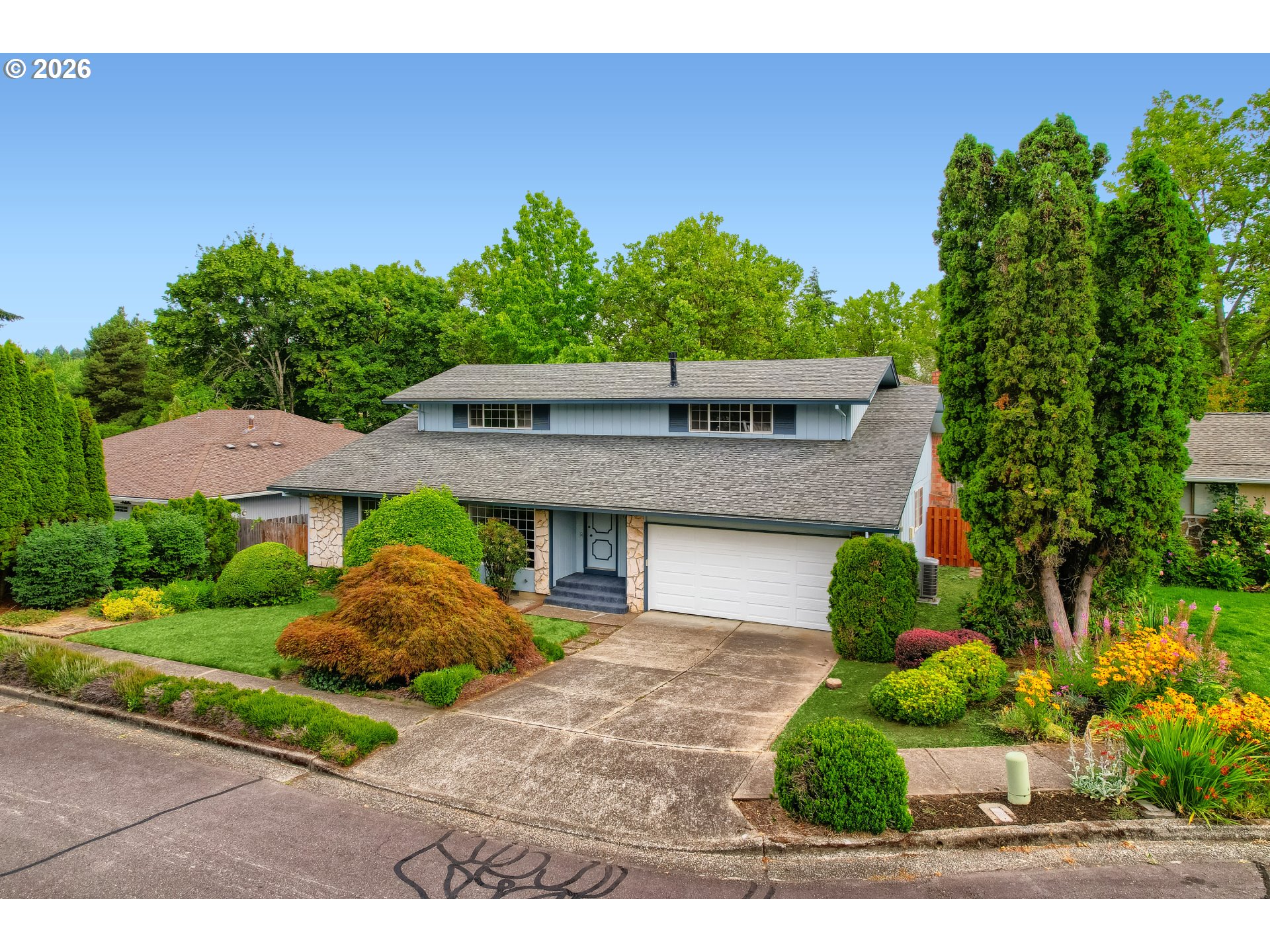 14575 Southwest Glenbrook Road Beaverton, OR 97007 - Photo 2 of 42