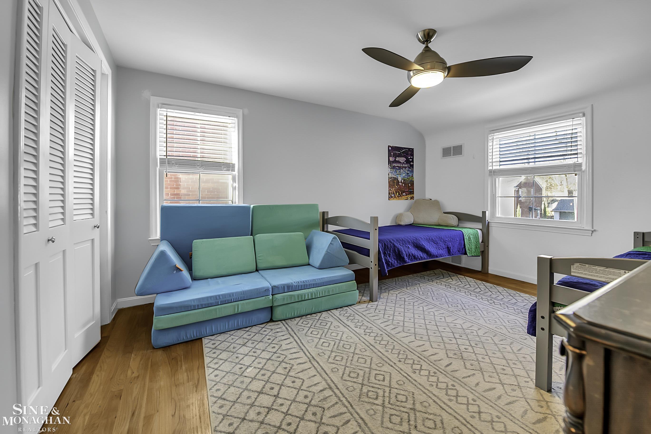 1709 Prestwick Road Grosse Pointe Woods, MI 48236 - Photo 23 of 36
