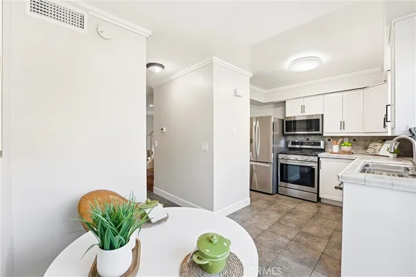 $650,000 | 11960 Gloxinia Avenue, Fountain Valley, CA 92708