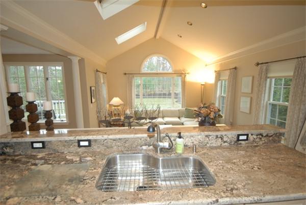 4 Ridge Hill Way Andover, MA 01810 - Photo 5 of 30 Gallery Image 5