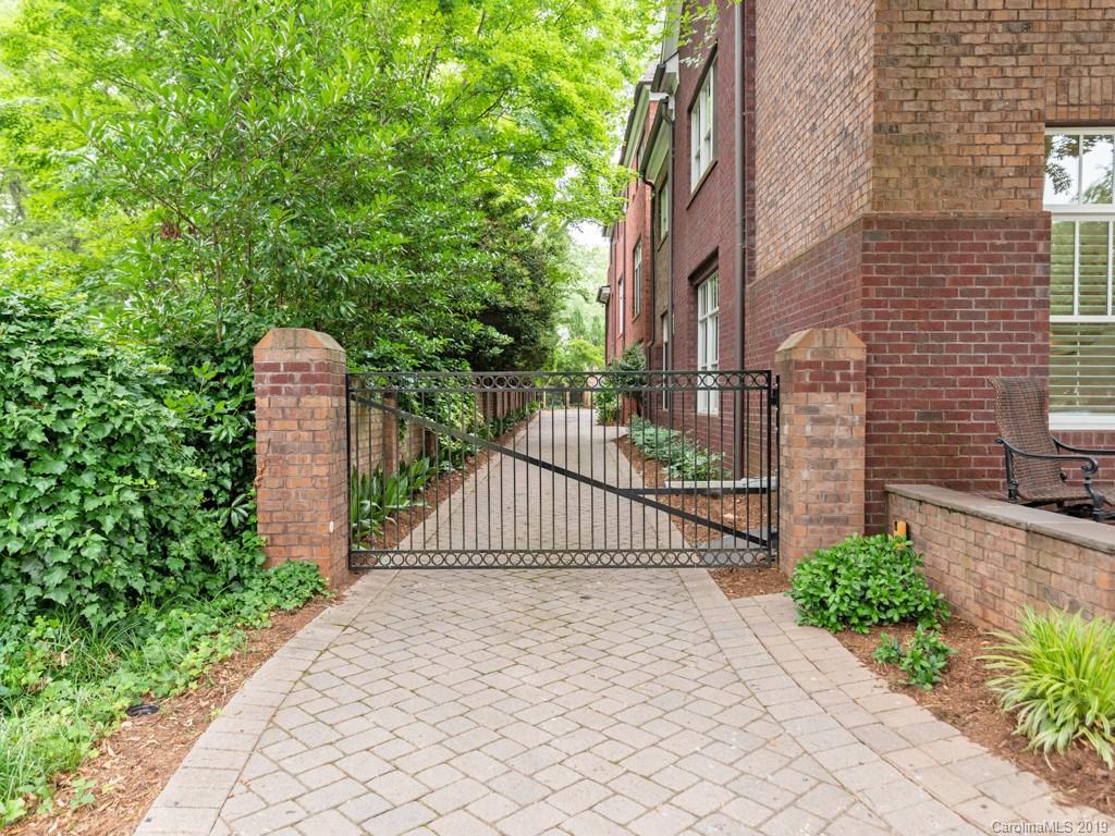2009 Queens Road West, Unit 2 Charlotte, NC 28207 - Photo 4 of 39 Gallery Image 4