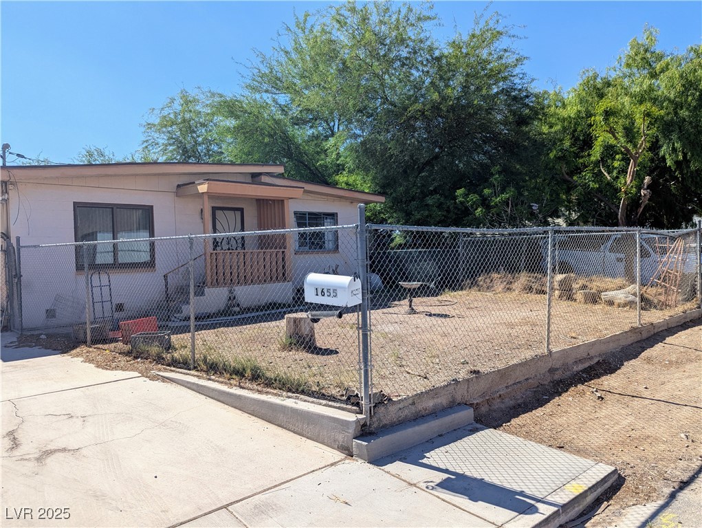 1655 North Gateway Road Las Vegas, NV 89115 - Photo 19 of 19 Gallery Image 19
