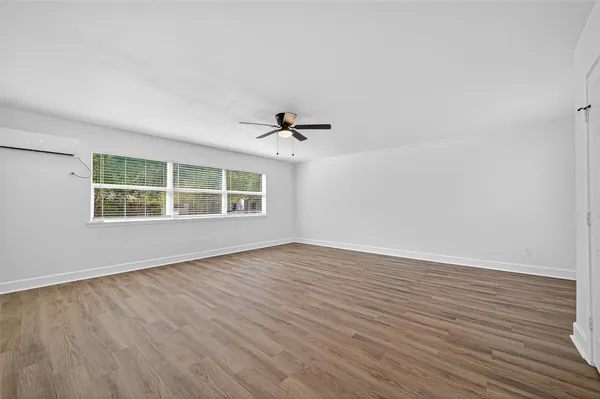 $274,900 | 1609 North Pacific Street, Conroe, TX 77301