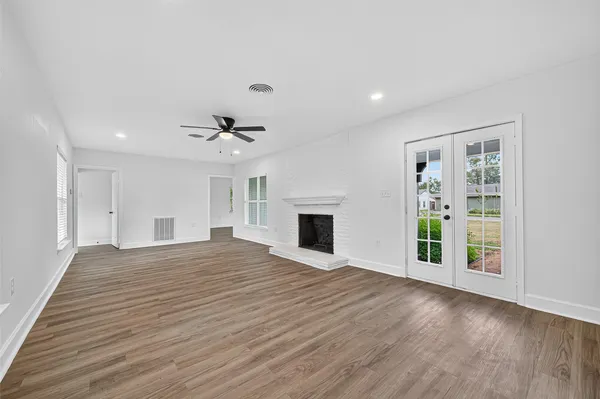 $274,900 | 1609 North Pacific Street, Conroe, TX 77301