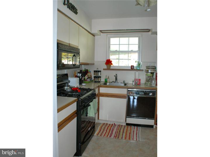 209 Spruce Road Flourtown, PA 19031 - Photo 11 of 24