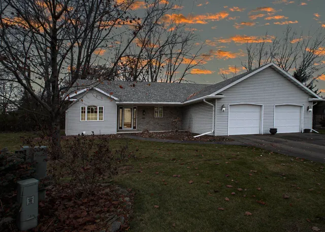 $339,900 | 3543 North Wellington Drive, Appleton, WI 54911