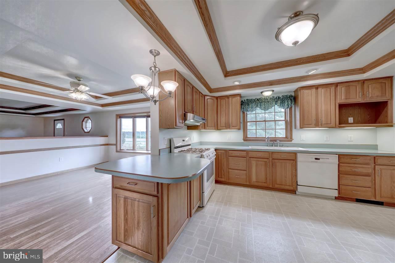 3731 Trout Run Road York, PA 17406 - Photo 6 of 30 Gallery Image 6
