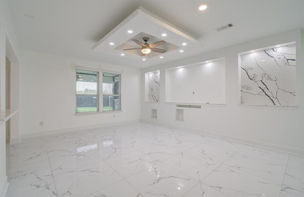 4627 Prairie Chase Drive Houston, TX 77069 - Photo 3 of 23