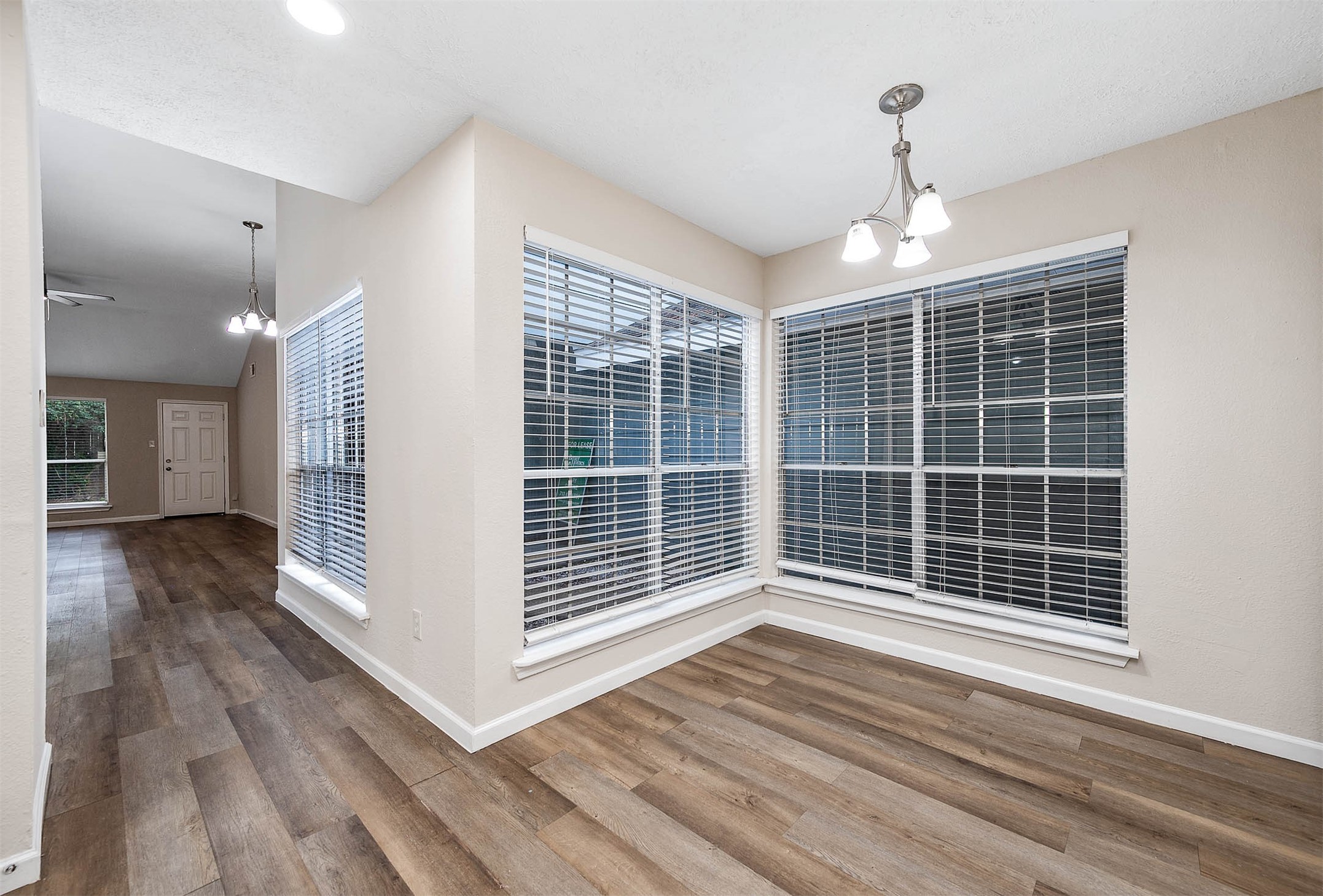 15607 Barbarossa Drive Houston, TX 77083 - Photo 15 of 29 Gallery Image 15