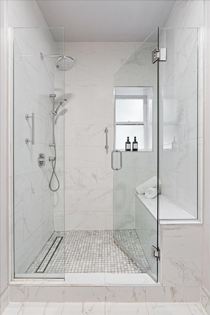 684 West Irving Park Road, Unit E5 Chicago, IL 60613 - Photo 31 of 38 Gallery Image 31