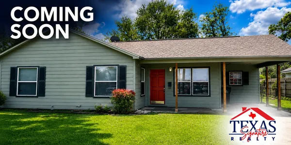 $1,250 | 629 West Norris Street, El Campo, TX 77437