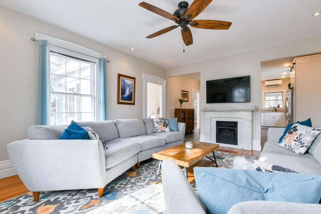 27 Champa Street, Unit 2 Newton, MA 02464 - Photo 11 of 29