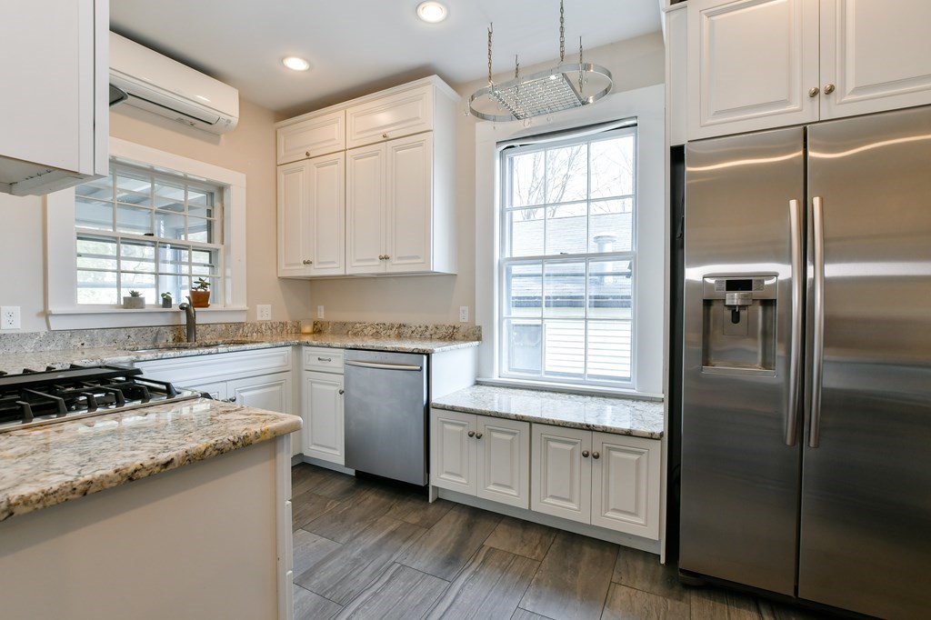 27 Champa Street, Unit 2 Newton, MA 02464 - Photo 14 of 29