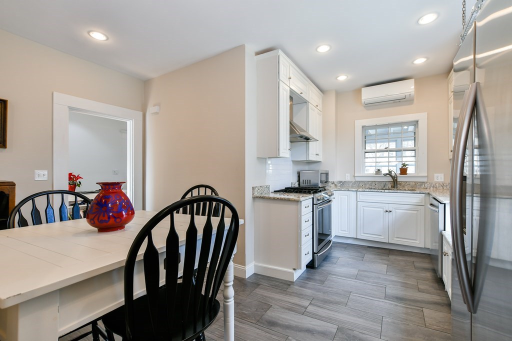 27 Champa Street, Unit 2 Newton, MA 02464 - Photo 16 of 29