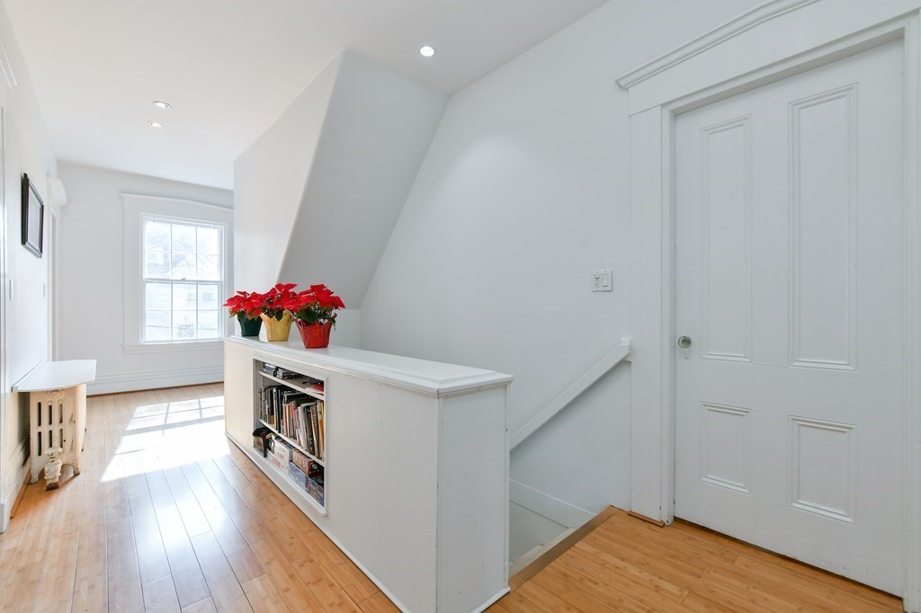 27 Champa Street, Unit 2 Newton, MA 02464 - Photo 25 of 29