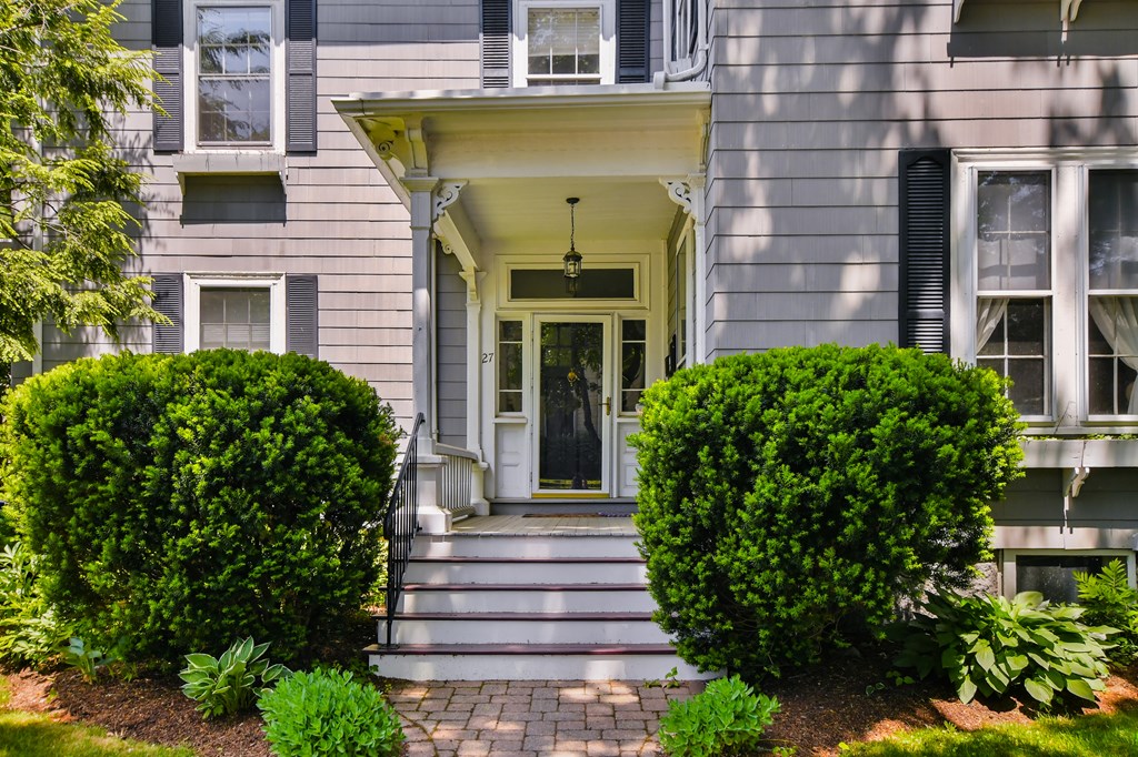 27 Champa Street, Unit 2 Newton, MA 02464 - Photo 3 of 29