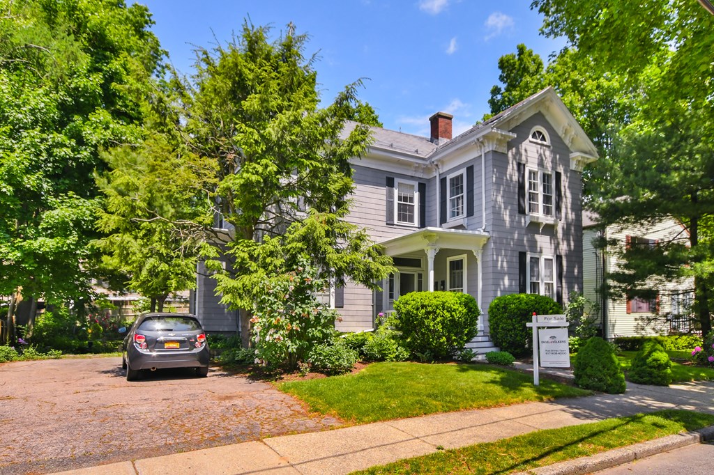 27 Champa Street, Unit 2 Newton, MA 02464 - Photo 9 of 29