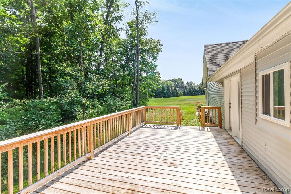 5150 Reds Way Howell, MI 48855 - Photo 7 of 29
