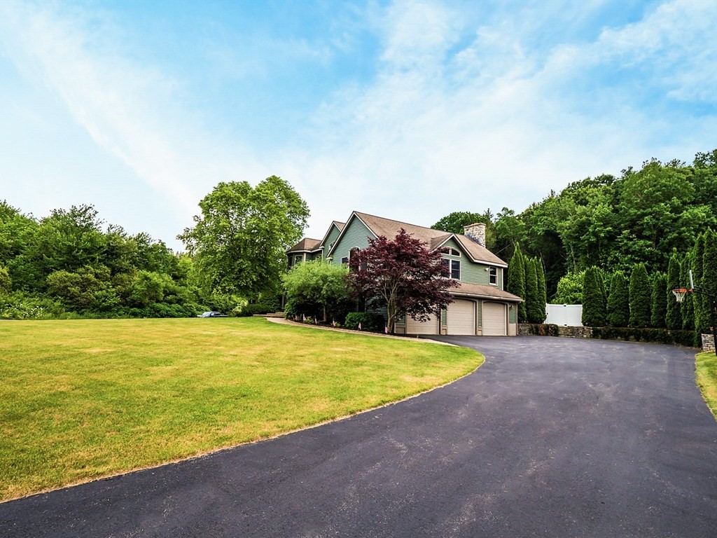 23 Silver Brook Road Salem, NH 03079 - Photo 2 of 41 Gallery Image 2