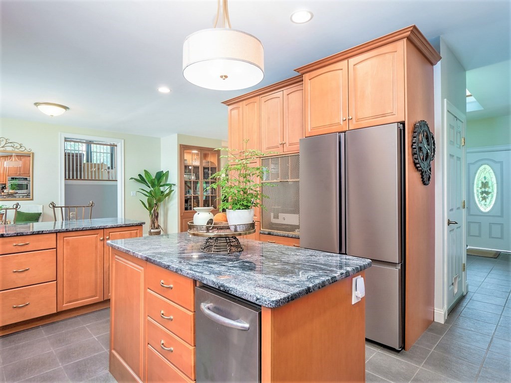 23 Silver Brook Road Salem, NH 03079 - Photo 23 of 41 Gallery Image 23