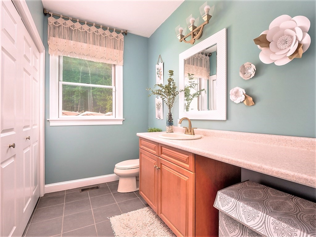23 Silver Brook Road Salem, NH 03079 - Photo 24 of 41 Gallery Image 24