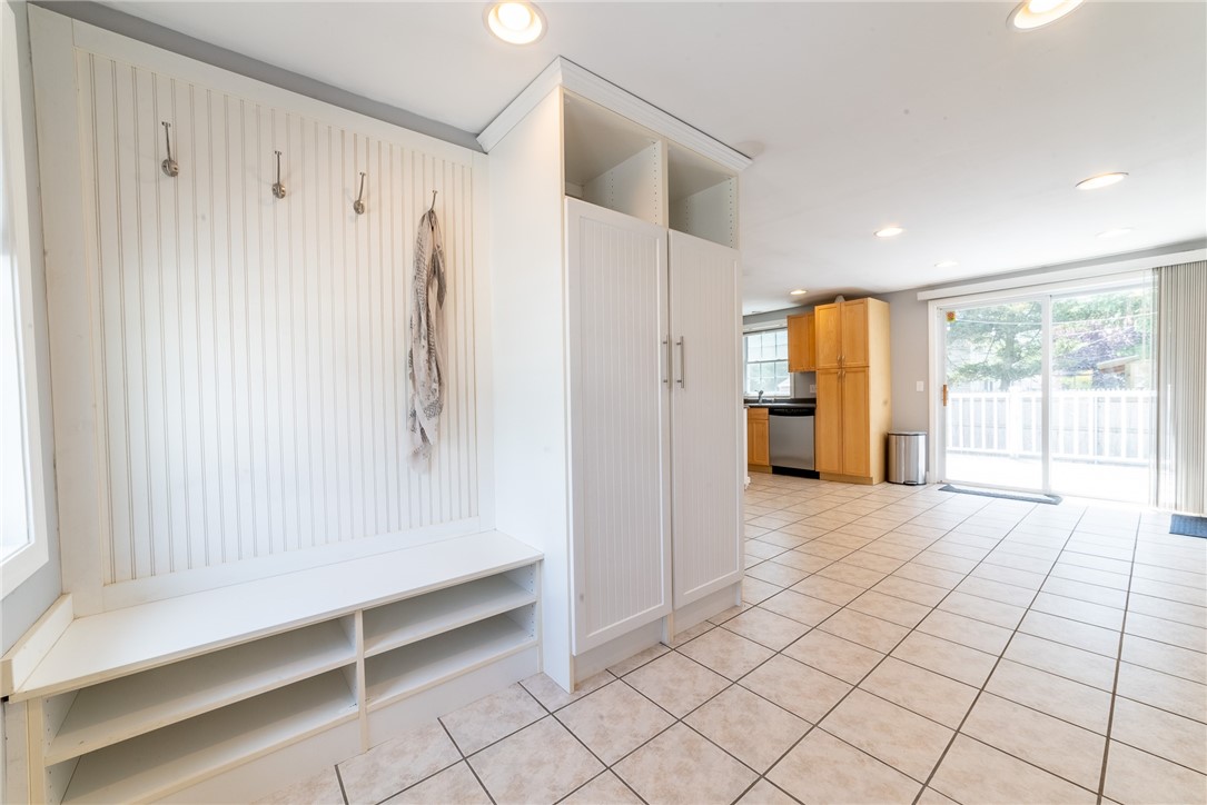 32 Stanmore Road Warwick, RI 02889 - Photo 9 of 22