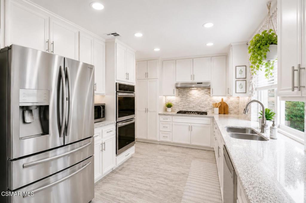 12564 Spring Creek Road Moorpark, CA 93021 - Photo 13 of 38