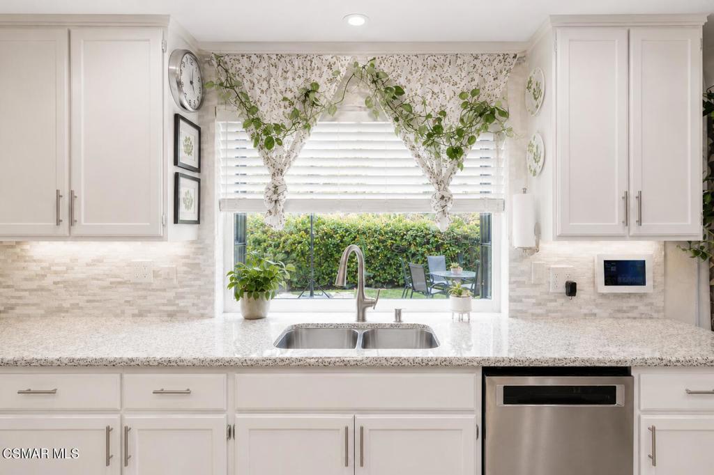 12564 Spring Creek Road Moorpark, CA 93021 - Photo 14 of 38