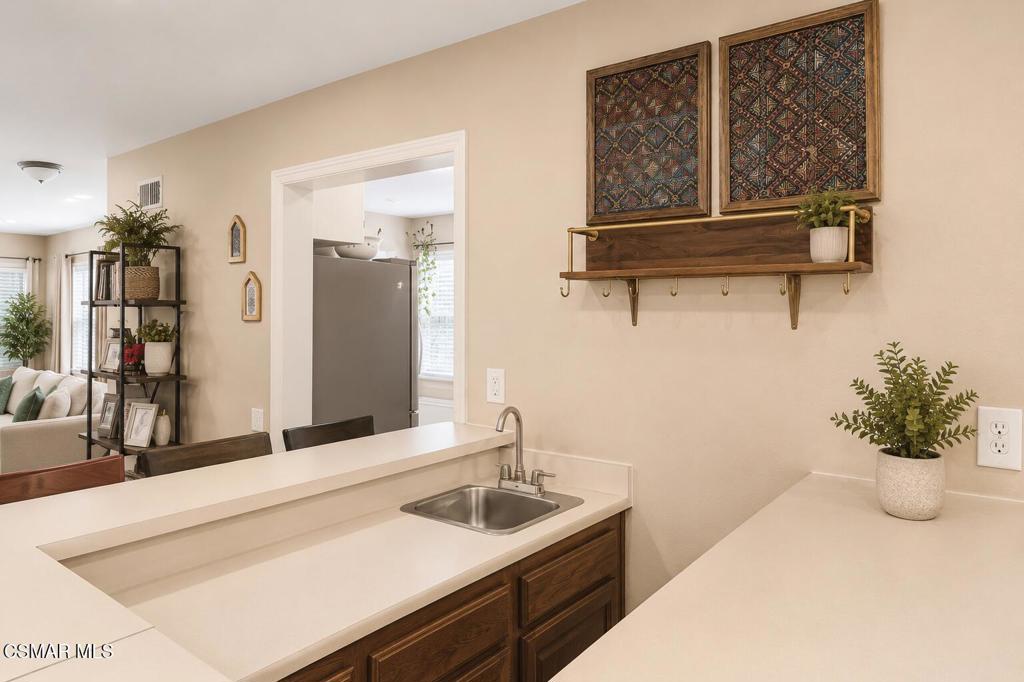 12564 Spring Creek Road Moorpark, CA 93021 - Photo 9 of 38