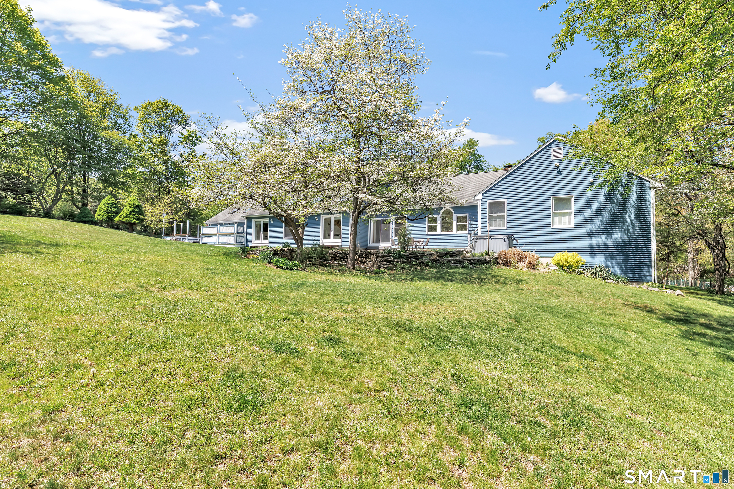 121 Picketts Ridge Road Redding, CT 06896 - Photo 38 of 40