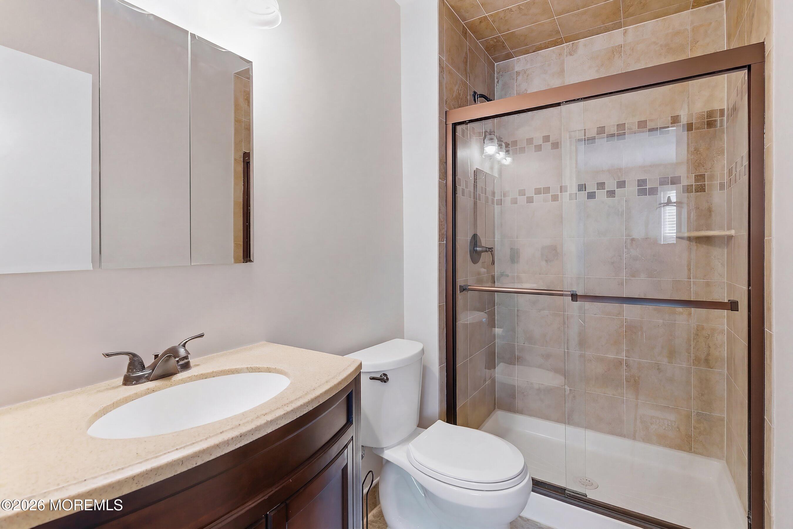 1 Boxwood Terrace, Unit 243 Red Bank, NJ 07701 - Photo 14 of 27 31-Bath 2 decluttered