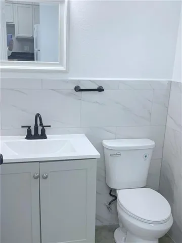 $1,300 | 2501 Houma Boulevard, Unit E, Metairie, LA 70001