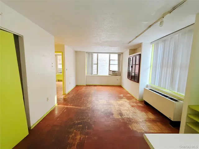 $539,500 | 520 West 112th Street, Unit 4B | Morningside Heights