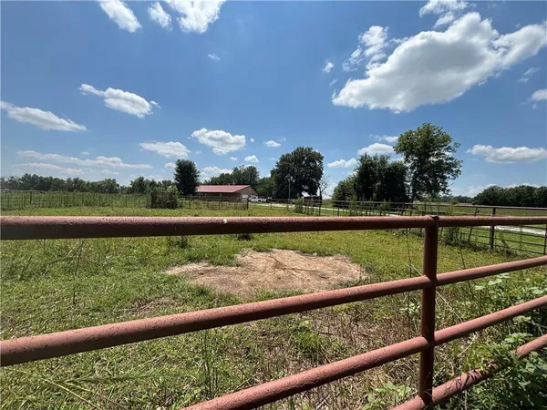 $400,000 | 1662 Prairie Road, Fort Scott, KS 66701