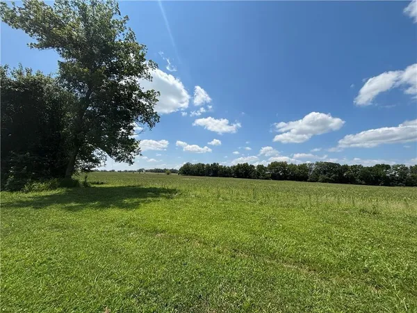 $400,000 | 1662 Prairie Road, Fort Scott, KS 66701
