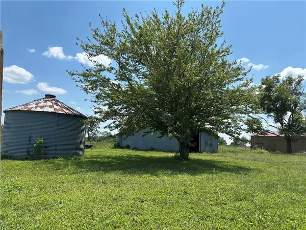 $400,000 | 1662 Prairie Road, Fort Scott, KS 66701