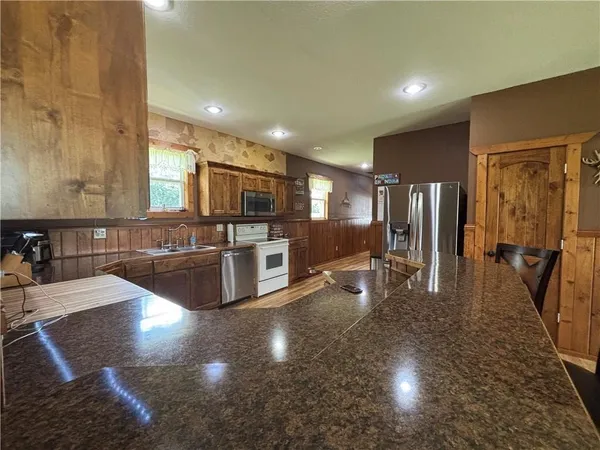 $400,000 | 1662 Prairie Road, Fort Scott, KS 66701