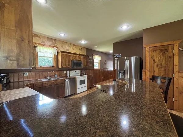 $400,000 | 1662 Prairie Road, Fort Scott, KS 66701