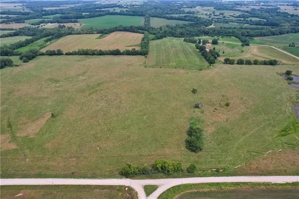 $400,000 | 1662 Prairie Road, Fort Scott, KS 66701