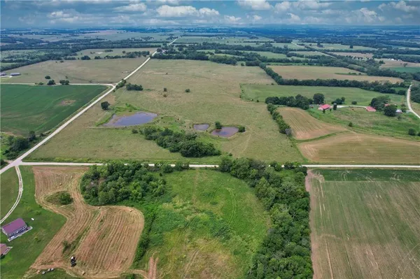 $400,000 | 1662 Prairie Road, Fort Scott, KS 66701